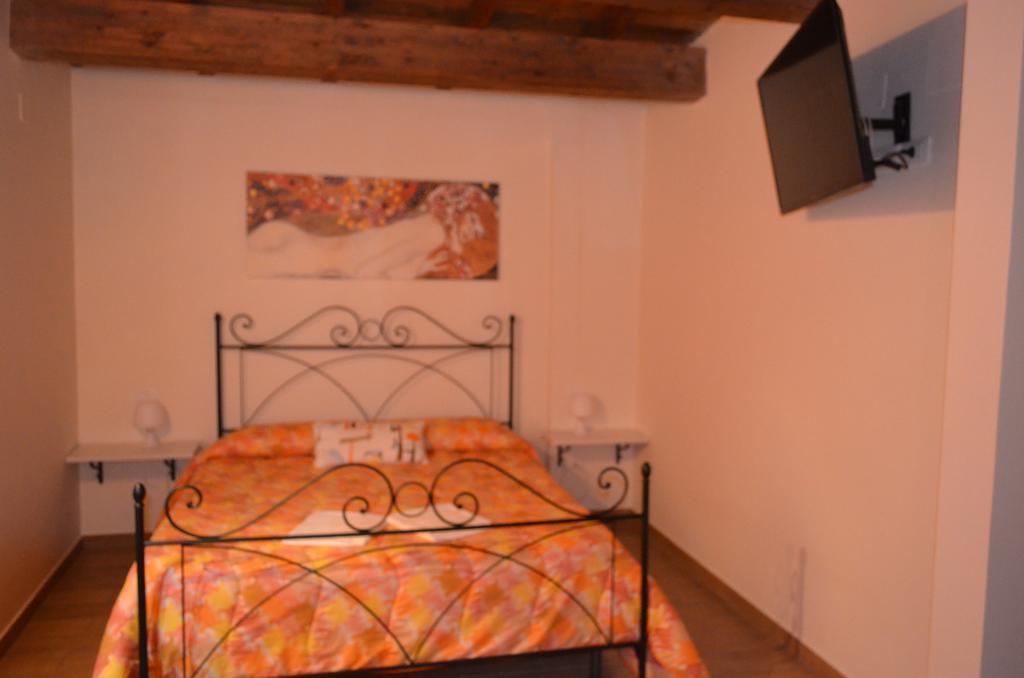 B&B Il Vicoletto L'Aquila Exterior photo